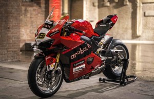 庆祝双冠荣耀，两款赛事特别款杜卡迪 Panigale V4 车型亮相